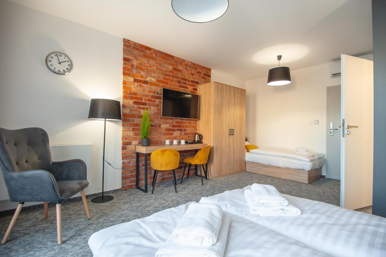 Aparthotel Gostyn Экстерьер фото