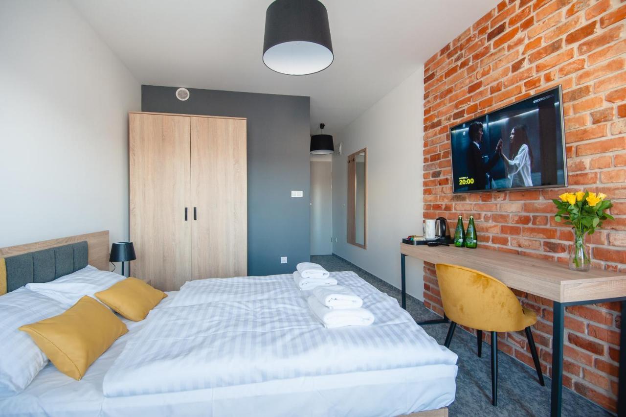 Aparthotel Gostyn Экстерьер фото