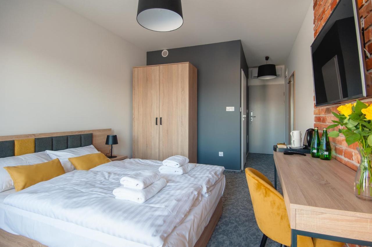 Aparthotel Gostyn Экстерьер фото